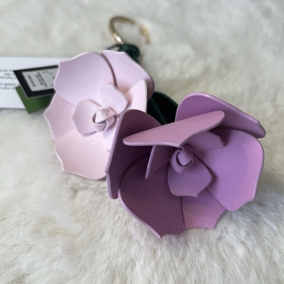 Kate Spade - Perfect Plume 3D Flower Keyfob - NWT - Picture 2 of 6
